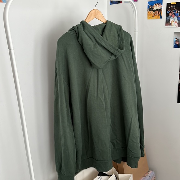 Green Oversized zip-up - Picture 2 of 2